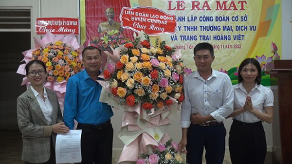 Lễ ra mắt thành lập công đoàn cơ sở công ty TNHH thương mại, dịch vụ và trang trại Hoàng Việt