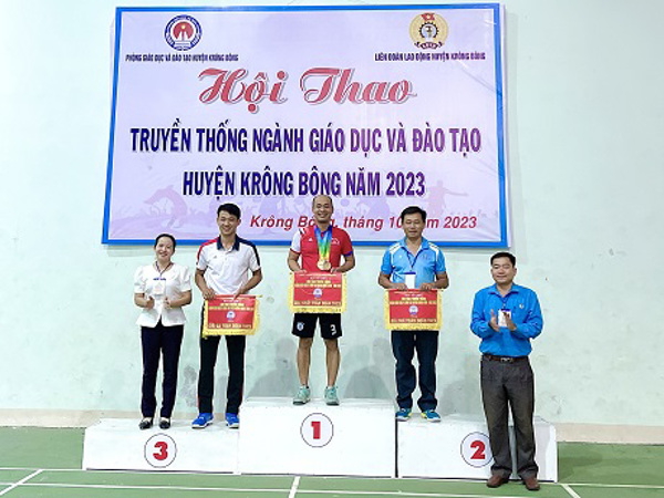 LĐLĐ huyện Krông Bông phối hợp tổ chức  bế mạc Hội thao truyền thống ngành Giáo dục và Đào tạo huyện năm 2023
