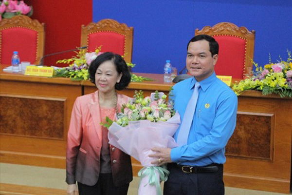 Đồng chí Nguyễn Đình Khang được bầu là Chủ tịch Tổng Liên đoàn Lao động Việt Nam khóa XII, nhiệm kỳ 2018-2023