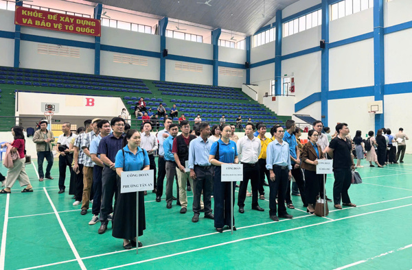 Sôi nổi ngày hội "Giọt hồng nhân ái" đợt 2 tại khu vực phía tây tỉnh Đắk Lắk