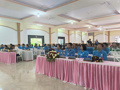 Tổng Liên đoàn Lao động Việt Nam Trao tặng 100 suất quà cho người lao động khó khăn dịp Tháng Công nhân