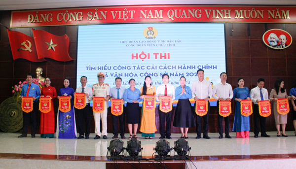Khai mạc Hội thi “Tìm hiểu về công tác cải cách hành chính và văn hóa công sở" năm 2024