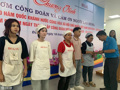 Tổ chức “Bữa cơm công đoàn” cho người lao động tại Công ty TNHH Dệt sợi Regal
