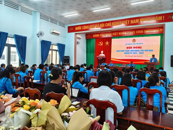 Liên đoàn Lao động tỉnh đã tổ chức hội nghị Ban Chấp hành (mở rộng) lần thứ năm khoá XI, nhiệm kỳ 2023 – 2028