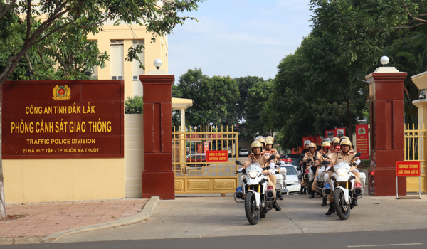 Đắk Lắk yêu cầu cán bộ, đảng viên, công chức, viên chức không vi phạm nồng độ cồn khi điều khiển phương tiện giao thông