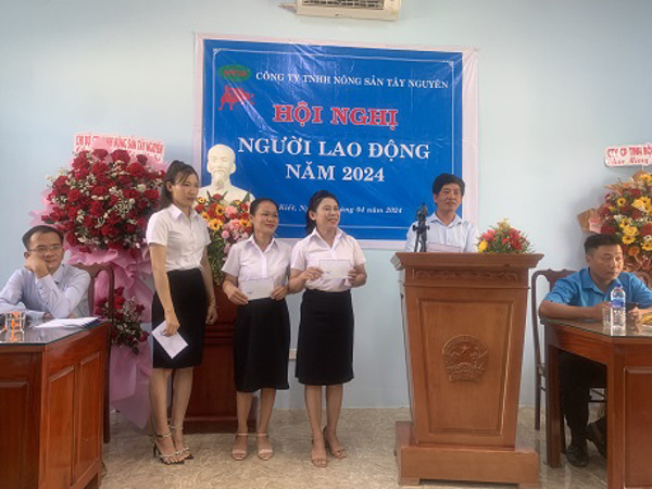 Liên đoàn Lao động huyện CưM’gar tập trung chỉ đạo Tổ chức Hội nghị người lao động, góp phần xây dựng doanh nghiệp phát triển bền vững.