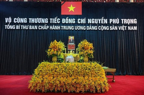 Sáng ngày 25/7, Lễ viếng Tổng Bí thư Nguyễn Phú Trọng được tổ chức tại Nhà tang lễ Quốc gia số 5 Trần Thánh Tông, thành phố Hà Nội, bắt đầu từ 7 giờ đến 22 giờ và ngày mai 26/7, từ 7 giờ đến 13 giờ. 