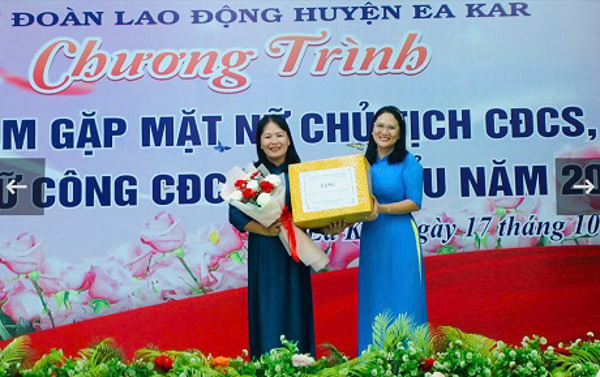 Liên đoàn Lao động huyện Ea Kar tổ chức Chương trình toạ đàm  Gặp mặt nữ Chủ tịch CĐCS, Cán bộ nữ công CĐCS tiêu biểu năm 2024