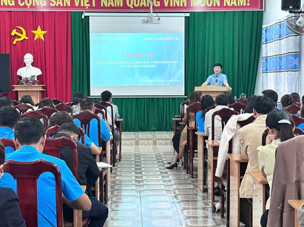 Liên đoàn Lao động huyện Ea Kar tổ chức Hội nghị tập huấn  Bỗi dưỡng nghiệp vụ công tác công đoàn cho cán bộ CĐCS năm 2024