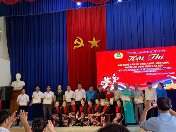 Liên đoàn Lao động huyện Easúp Tổ chức Hội thi văn nghệ chào mừng Kỷ niệm 120 năm Ngày thành lập tỉnh Đắk Lắk