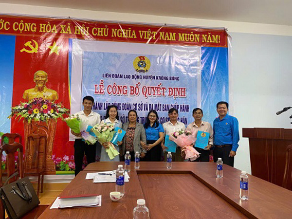 Thành lập Công đoàn cơ sở Trường trung học cơ sở Yang Hăn, thuộc LĐLĐ huyện Krông Bông