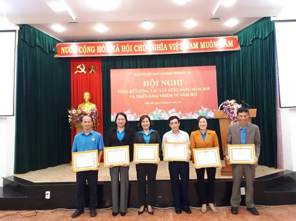 HỘI NGHỊ CÁN BỘ, CÔNG CHỨC CƠ QUAN LĐLĐ TỈNH NĂM 2021, TỔNG KẾT CÔNG TÁC CÔNG ĐOÀN VÀ CÔNG TÁC XÂY DỰNG ĐẢNG NĂM 2020