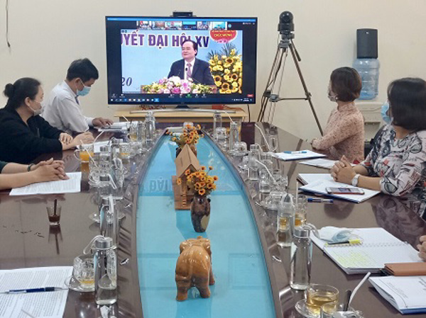 CÔNG ĐOÀN GIÁO DỤC VIỆT NAM TỔNG KẾT CÔNG TÁC CÔNG ĐOÀN NĂM HỌC 2019-2020 VÀ SƠ KẾT GIỮA NHIỆM KỲ THỰC HIỆN NGHỊ QUYẾT ĐẠI HỘI XV.