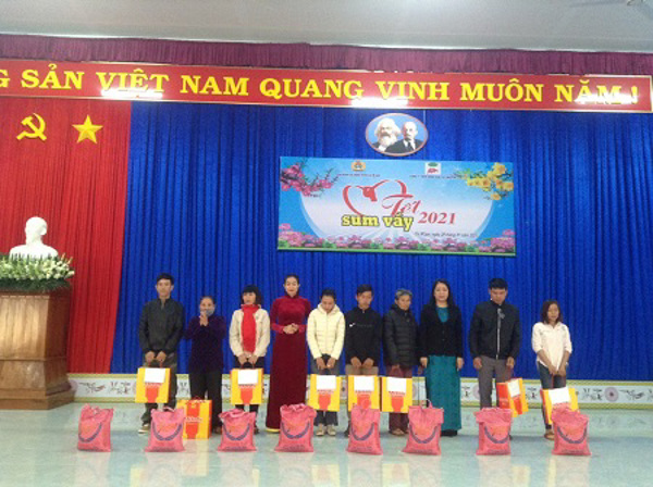 “TẾT SUM VẦY - KẾT NỐI YÊU THƯƠNG” HUYỆN CƯ M’GAR